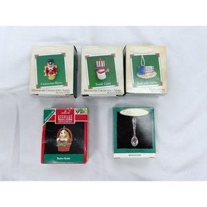 Hallmark Keepsake Miniature Ornament Snow Cozy Spoon Basket Buddy Christmas Bell